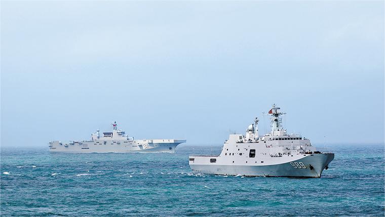 近日，海軍某支隊(duì)組織實(shí)戰(zhàn)化訓(xùn)練。徐苗波攝.jpg