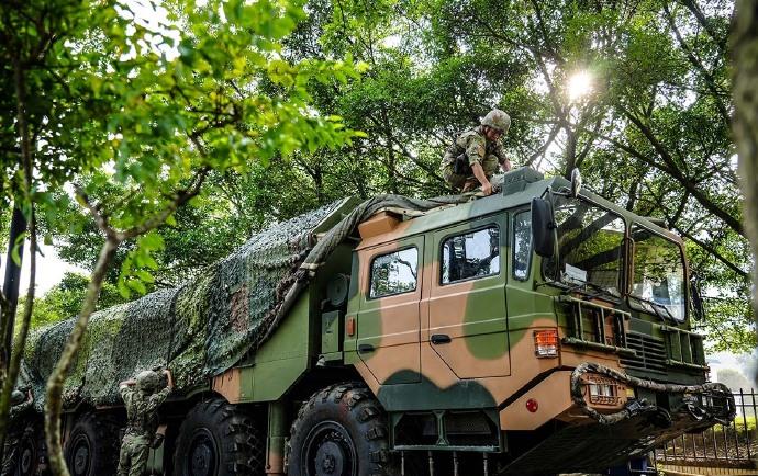 近日，東部戰(zhàn)區(qū)海軍某部組織實戰(zhàn)化單車綜合作戰(zhàn)比武，進一步錘煉官兵打贏本領。3.jpg