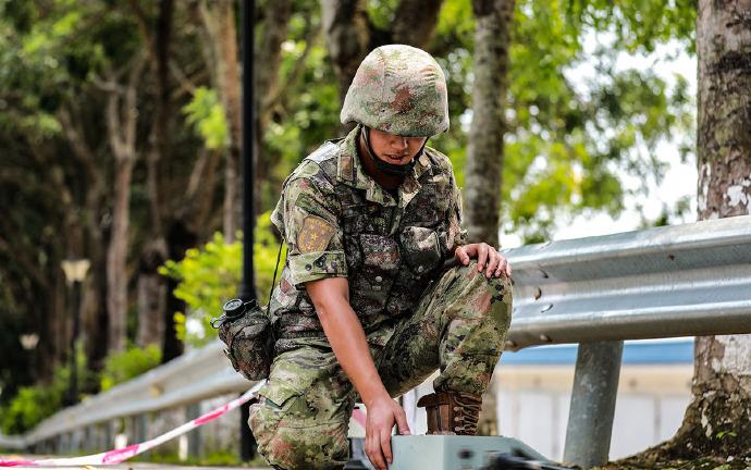 近日，東部戰(zhàn)區(qū)海軍某部組織實戰(zhàn)化單車綜合作戰(zhàn)比武，進一步錘煉官兵打贏本領。.jpg